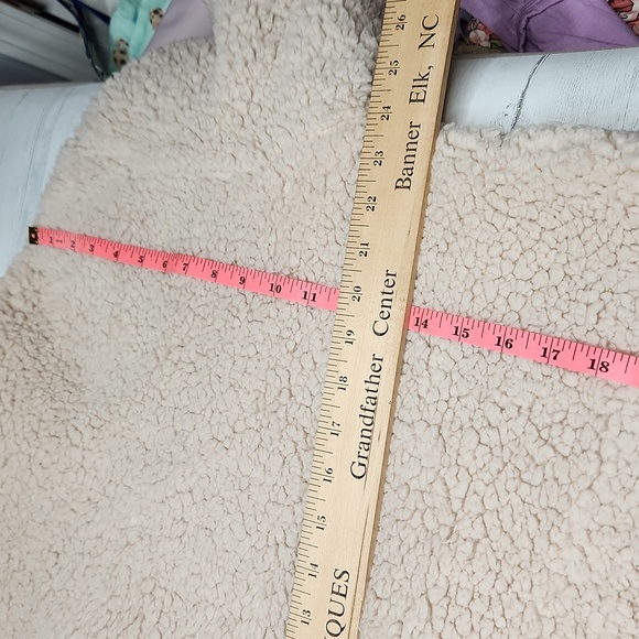 Victoria's Secret On Point sherpa full zip jacket. NWT. Size medium - Picture 7 of 8